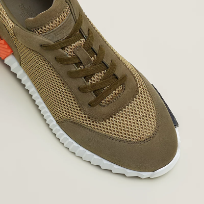 Bouncing sneaker